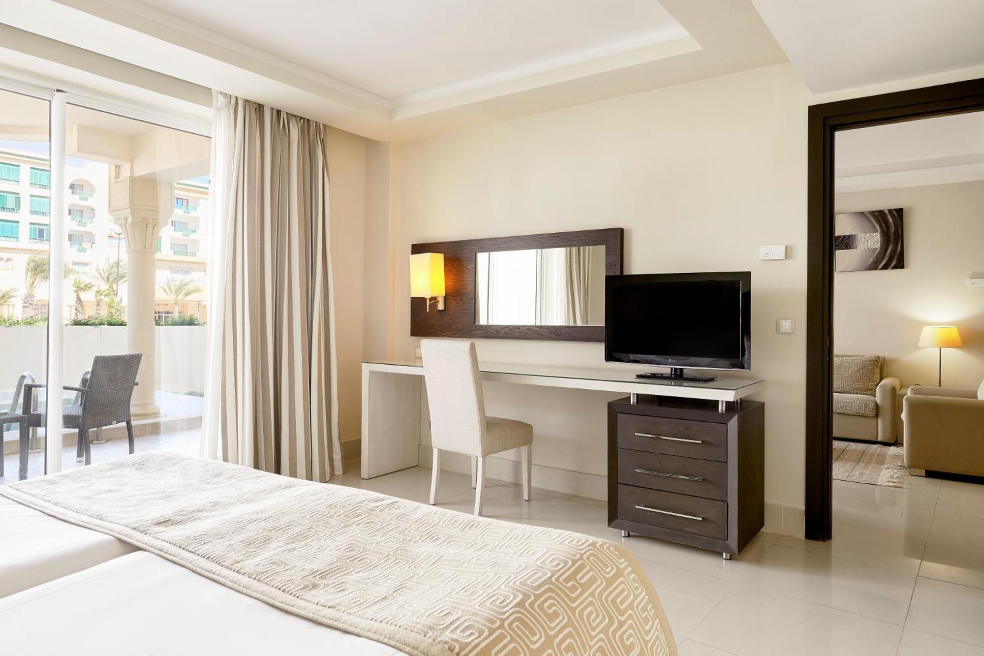 Iberostar Waves Averroes Hammamet Esterno foto