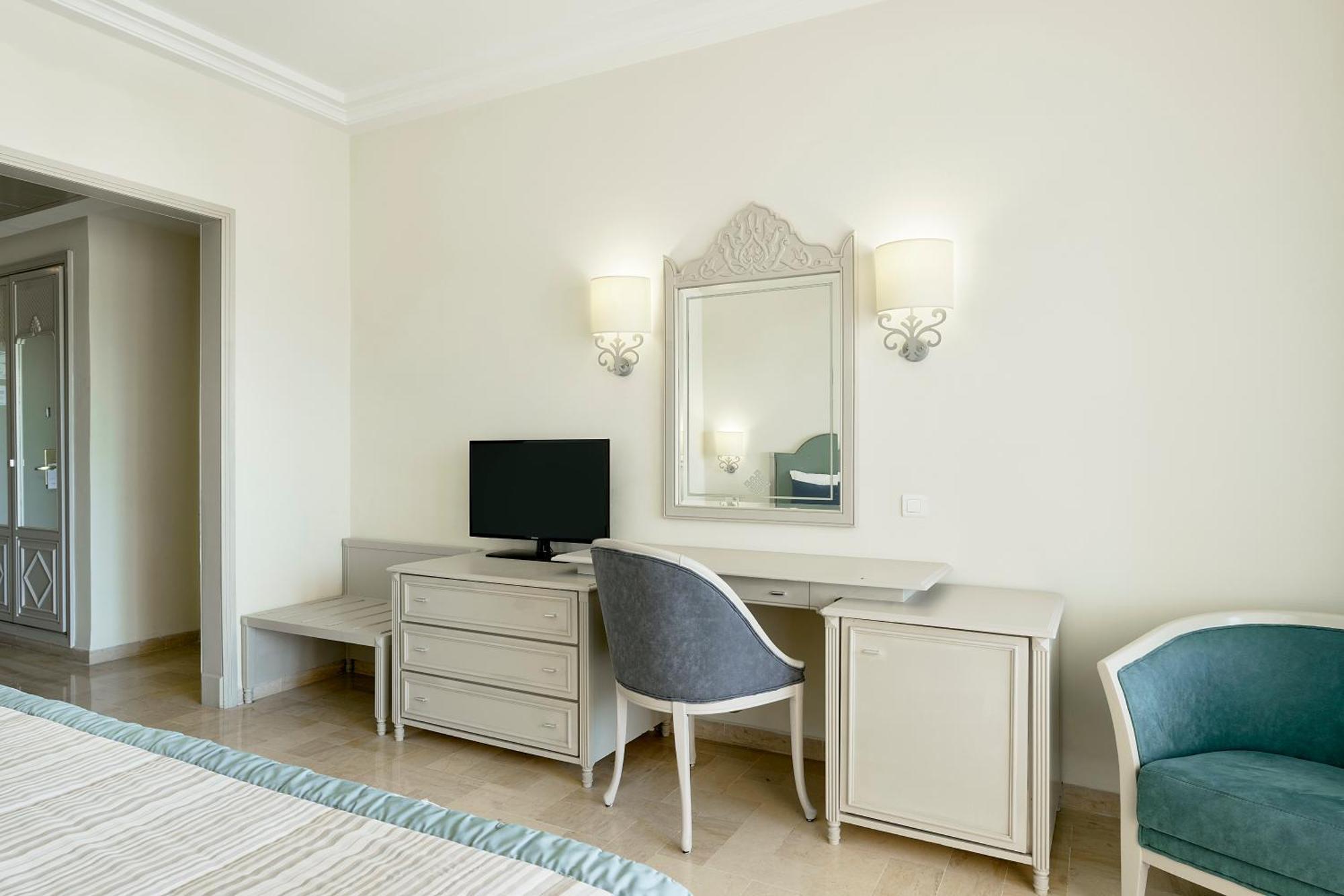 Iberostar Waves Averroes Hammamet Esterno foto